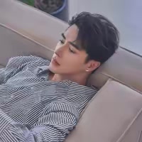 王梓