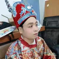 王伊