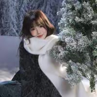 李彩佳