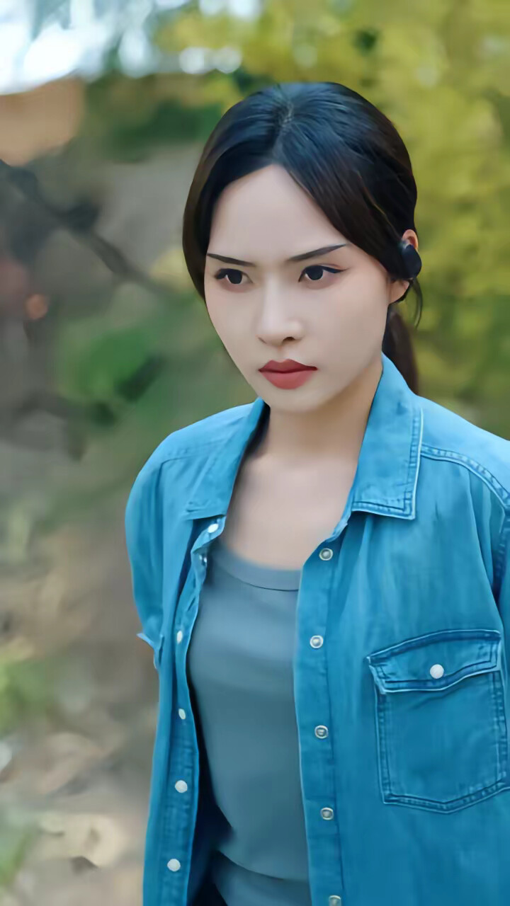 《全能兼職系統，開局釣上行李箱》劇照