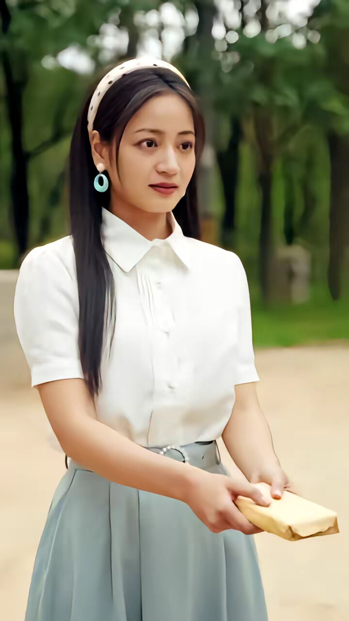 《重生八零帶全村致富》劇照