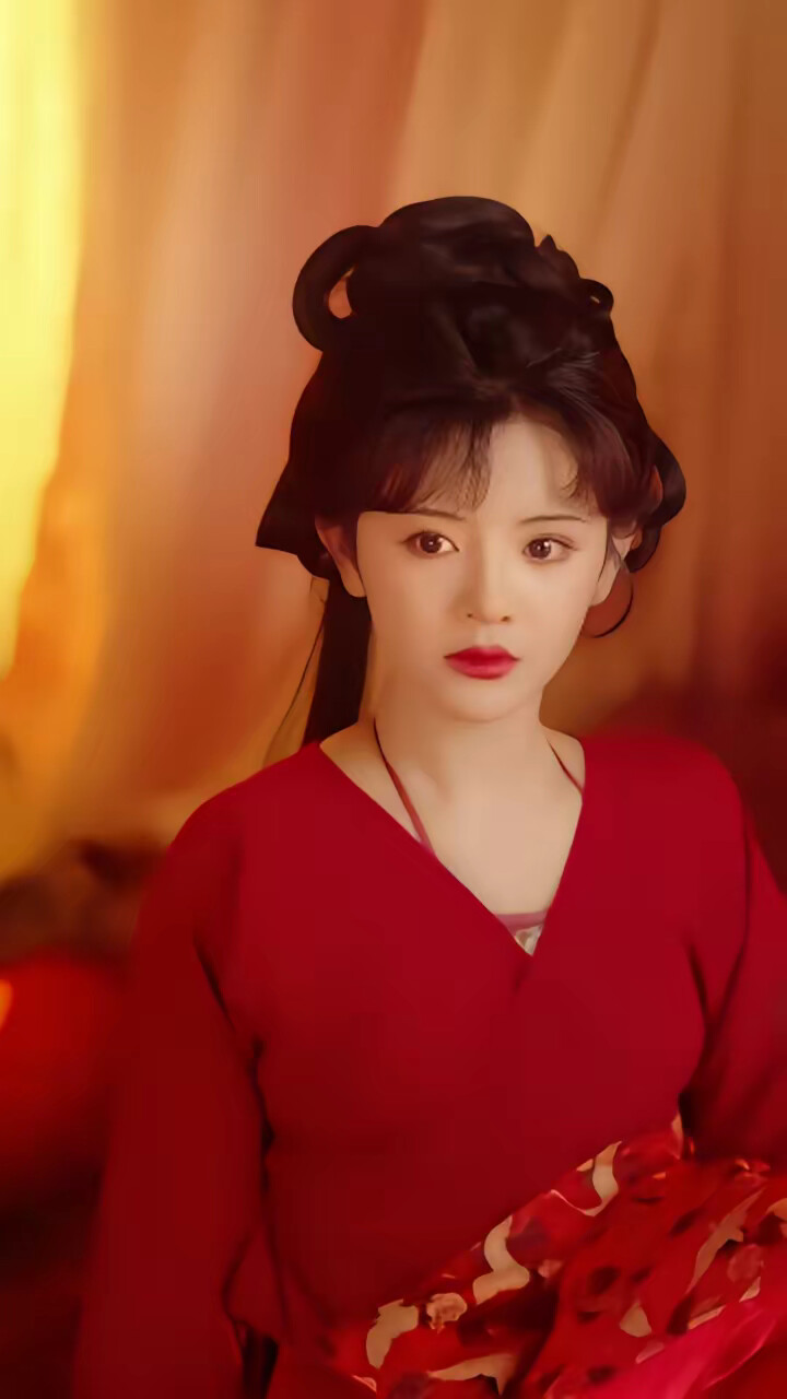 《側妃嬌軟，薄情太子輕點寵》劇照