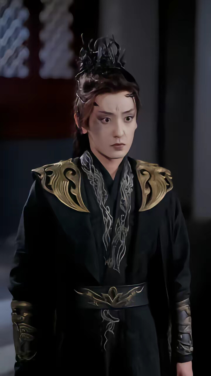 《毒閨蜜想害我，蛇君老公來護體》劇照