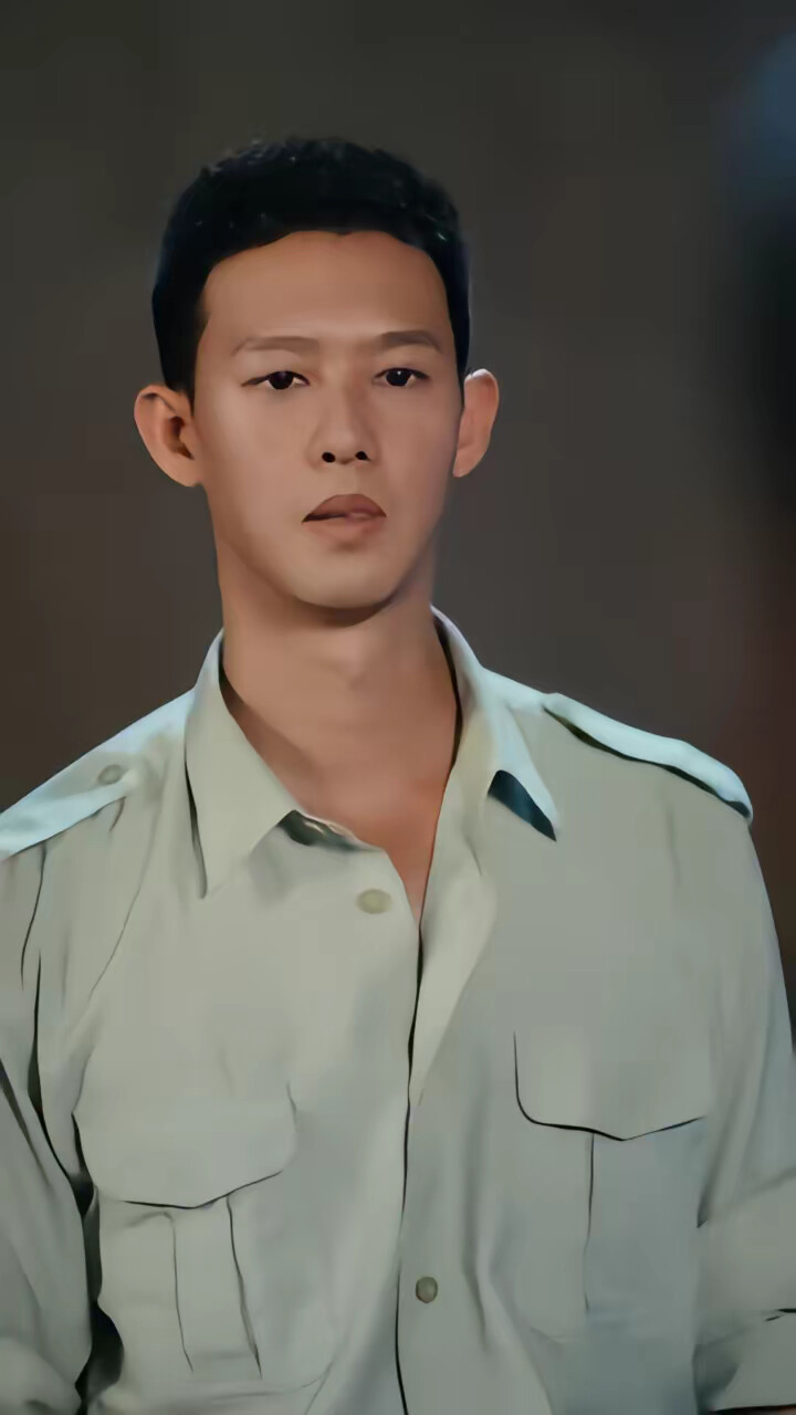 《被迫閃婚!我在八零撩糙漢》劇照