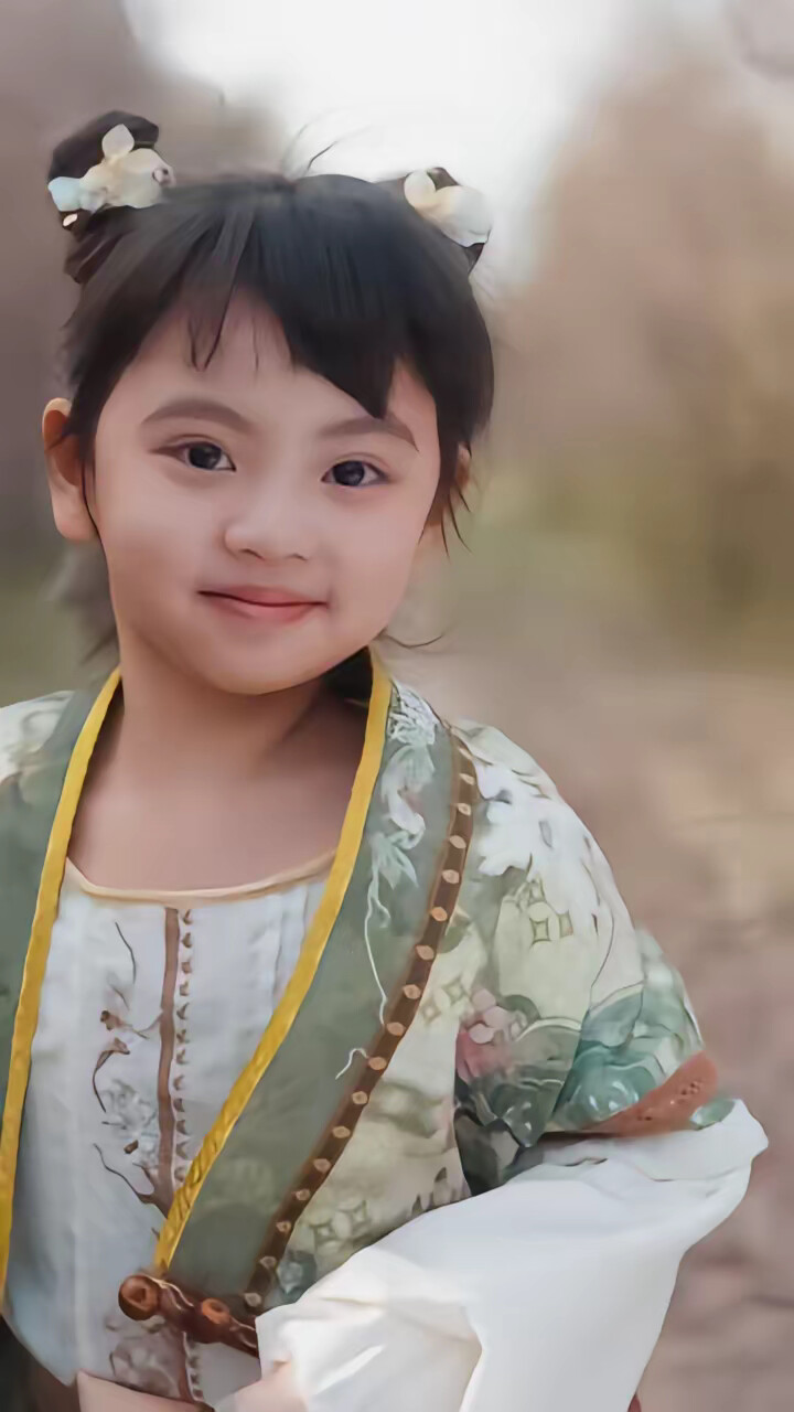 《天降大力萌寶，全家寵翻天》劇照