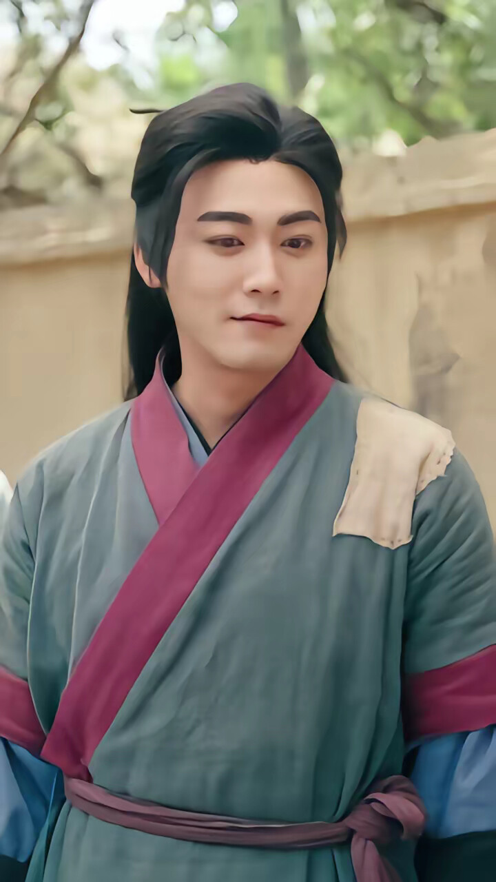 《震驚值拉滿，災荒年我靠系統翻身》劇照