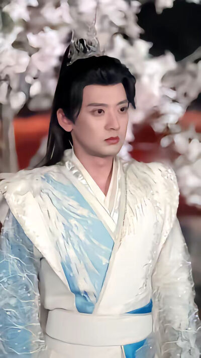 《离婚后，我的魔帝身份藏不住了》剧照