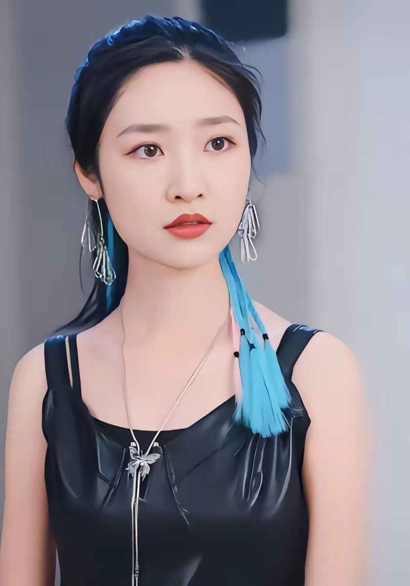 《父女初次見面：老登，爆點金幣》劇照