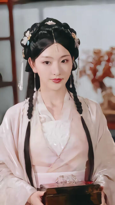 《王府继兄宠我如宝，亲哥却后悔了》剧照