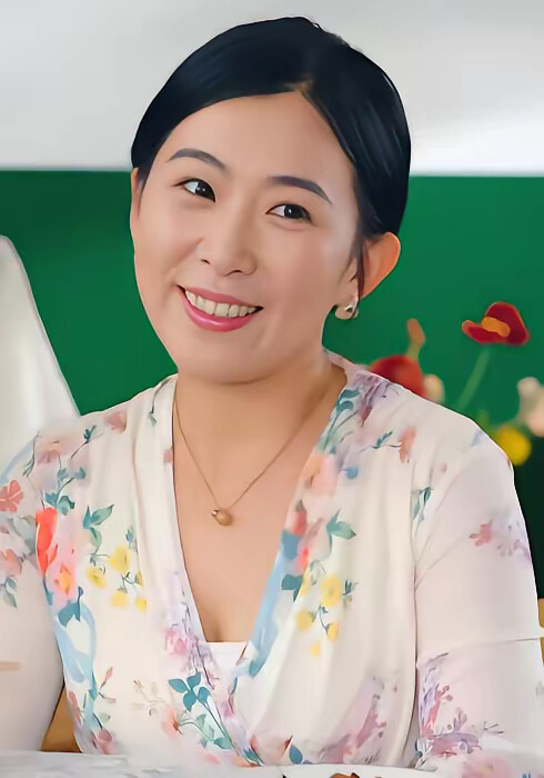 《全能兼職系統，開局釣上行李箱》劇照