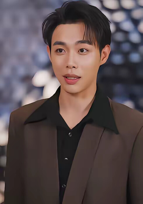 《我剛離婚，系統就來了》劇照