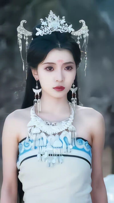 《人鱼夫君狂宠我，妹妹后悔哭了》剧照