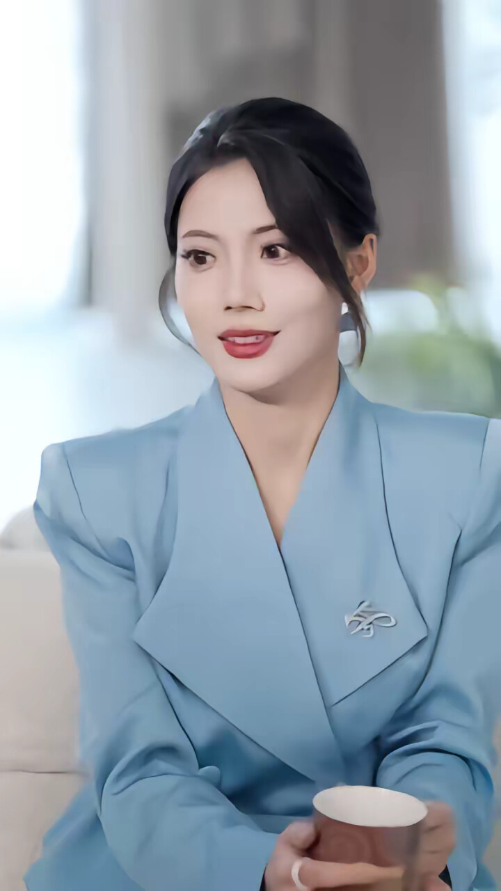 《我剛離婚，系統就來了》劇照