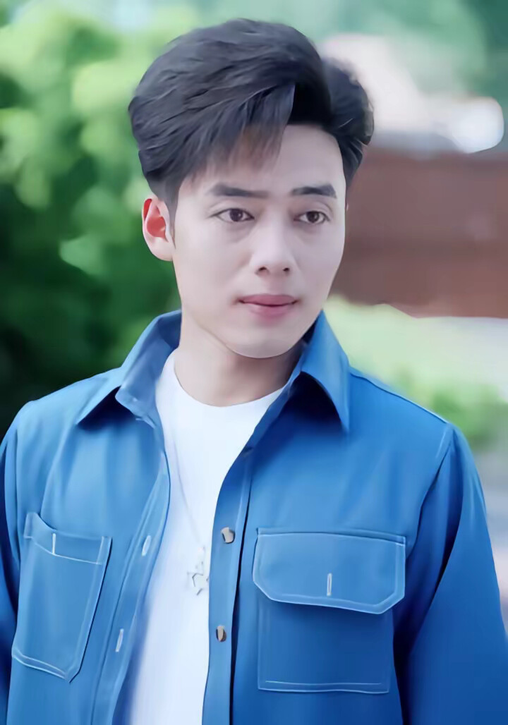 《重生過氣歌手前妻導師肝腸寸斷》劇照