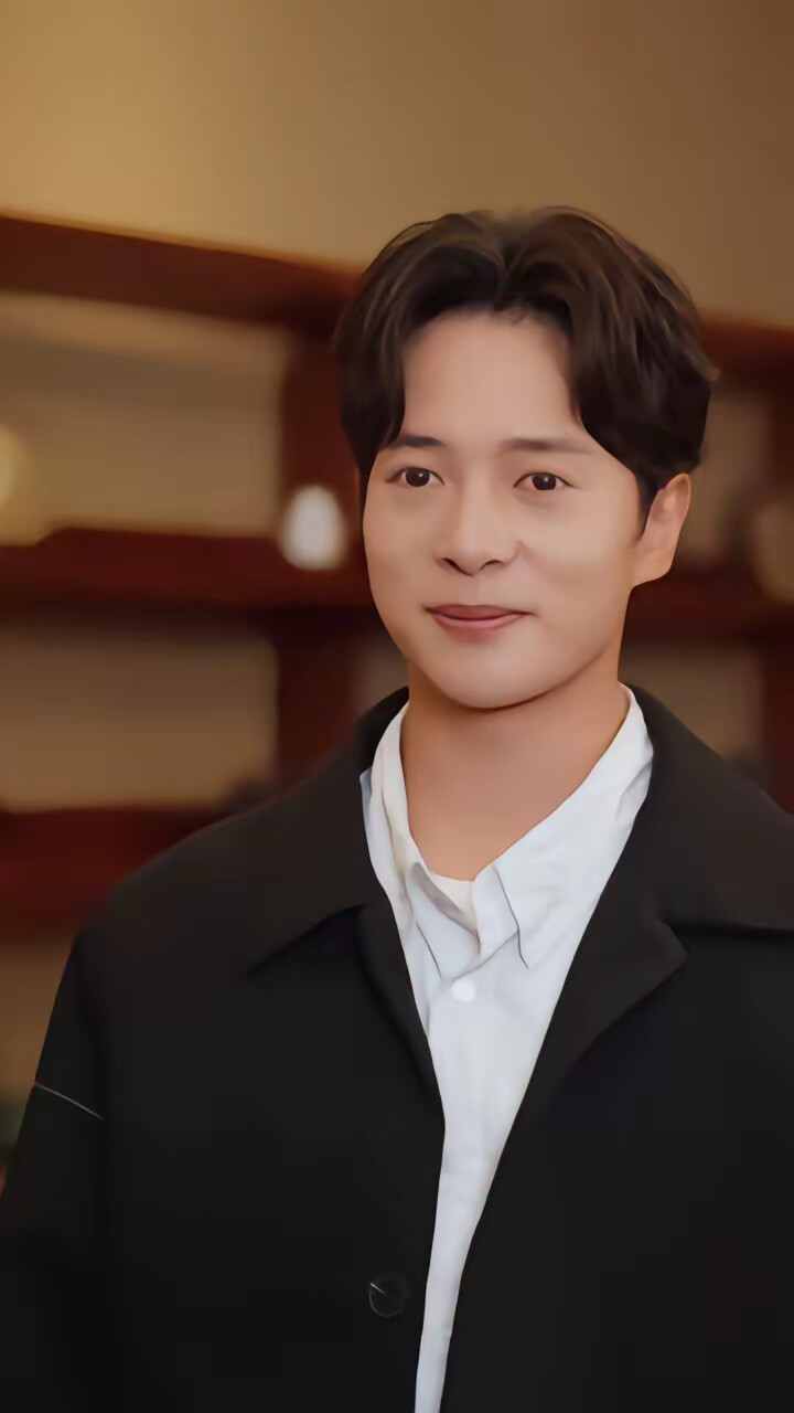 《消費十倍返利！我成了商界新貴》劇照