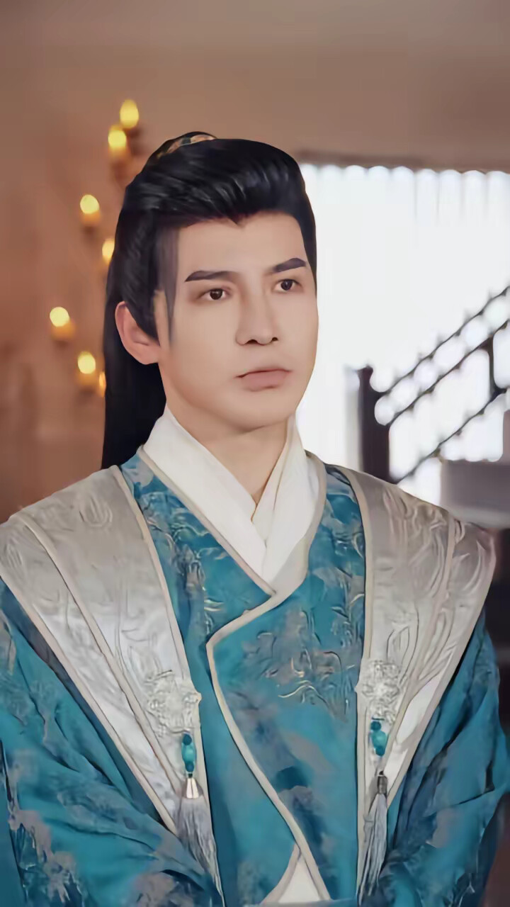 《穿進女尊世界後，我成了香餑餑》劇照