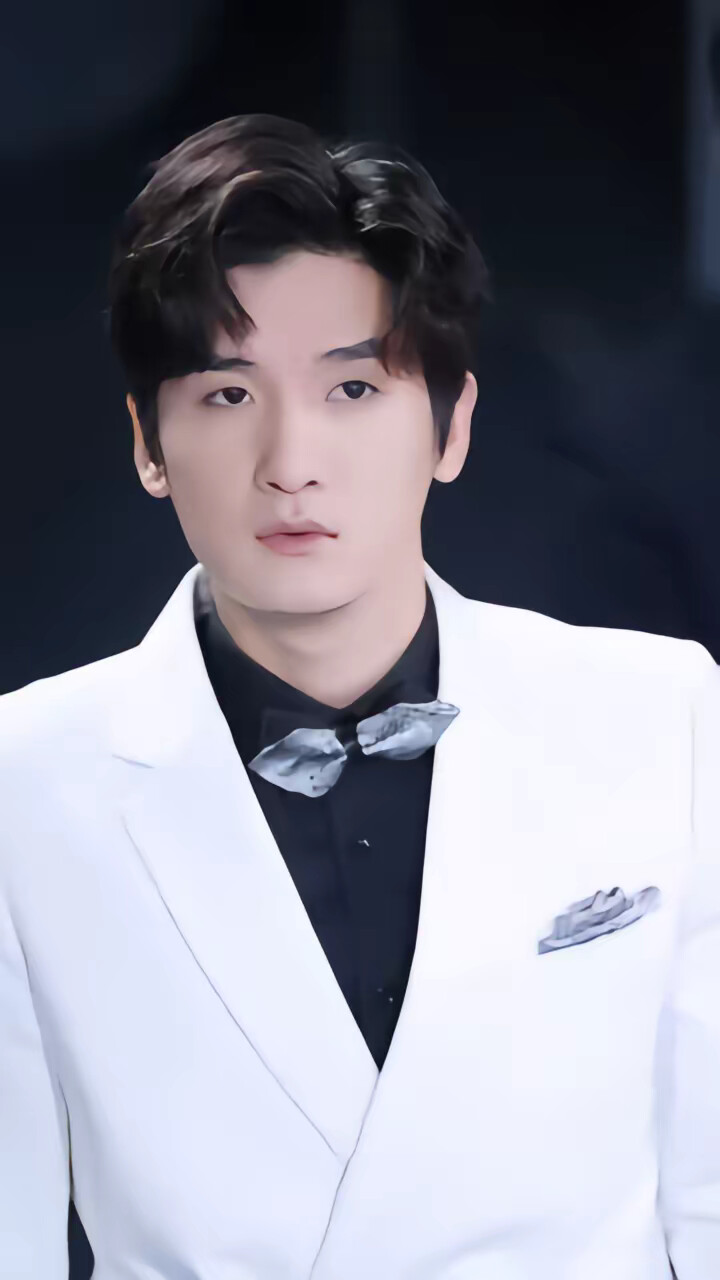 《不裝了離婚後我馬甲掉一地》劇照