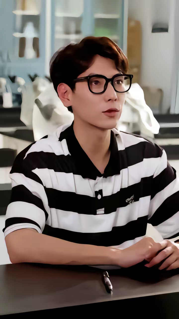 《我靠打爆學霸兌換黑科技》劇照