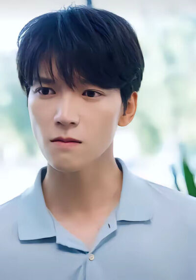 《布衣之下，万贯之身》剧照