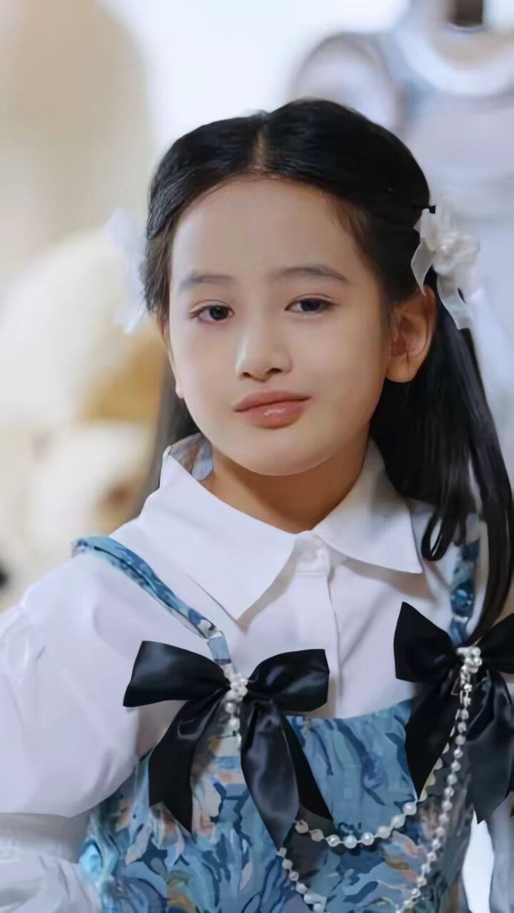 《全家讀心後真千金她不裝了》劇照