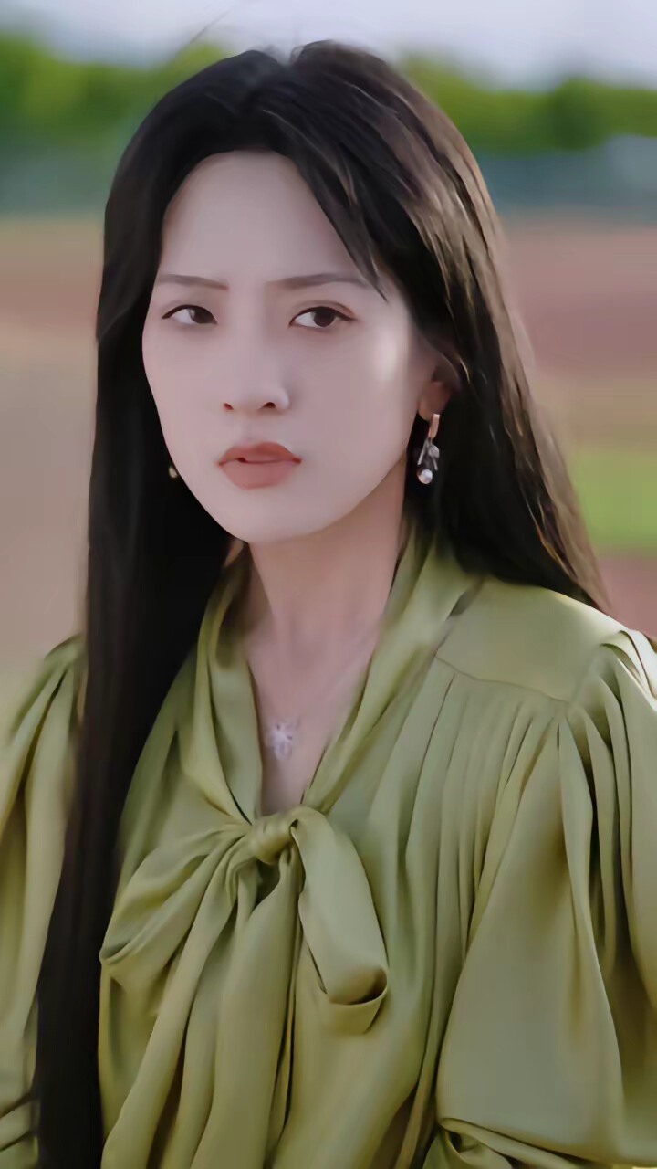 《剛開學，我竟然拿下冰山女神教授》劇照