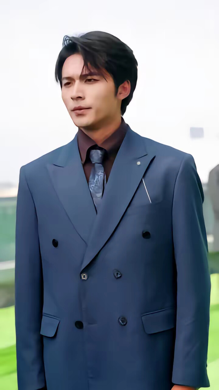 《香檳色枷鎖》劇照