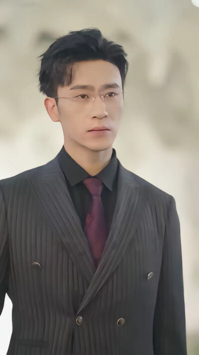 《歸國後，雙生女王她不裝了》劇照