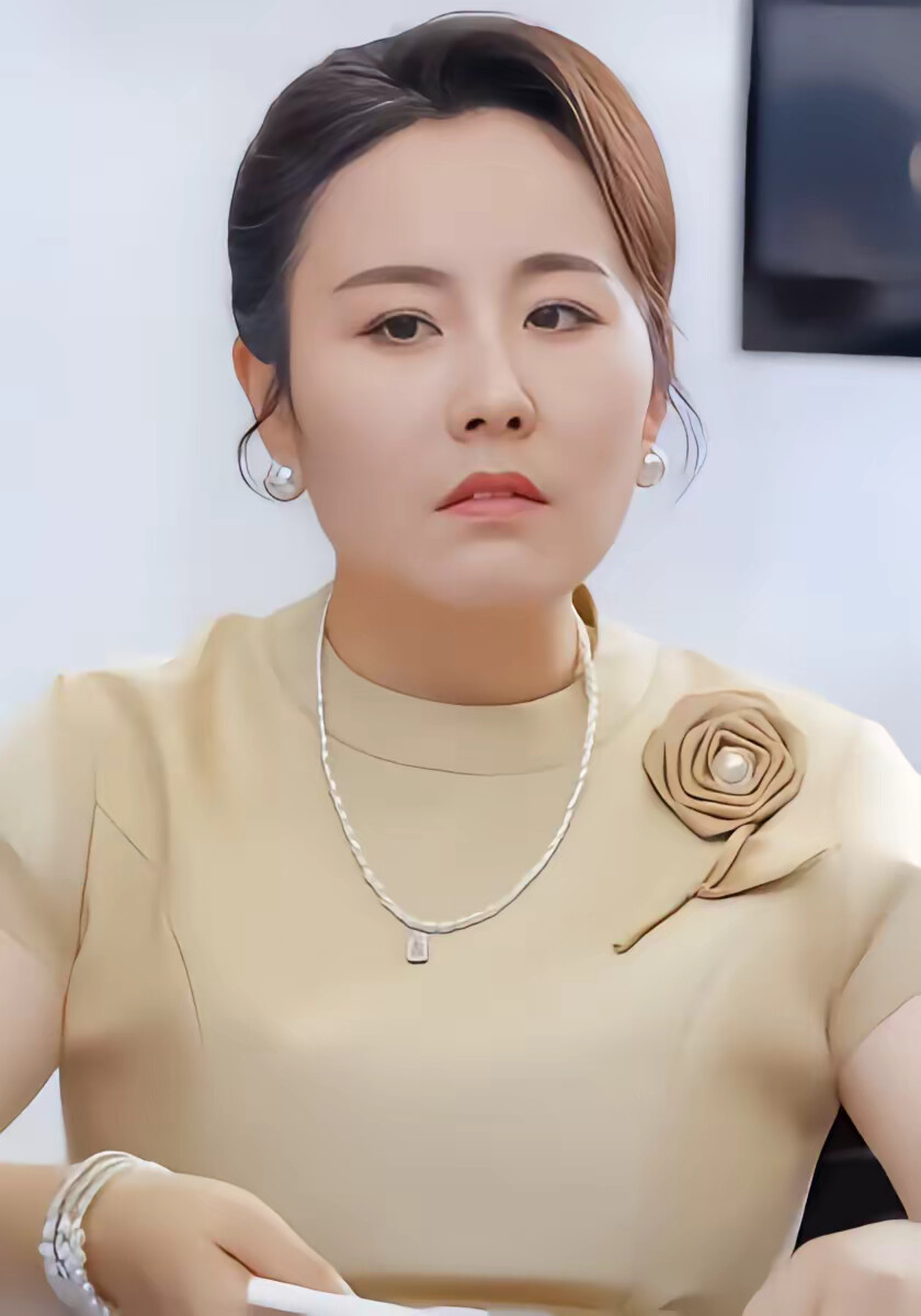 《面具之下的他》劇照