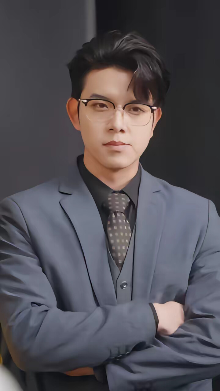 《離婚後美颯總裁驚豔全球》劇照