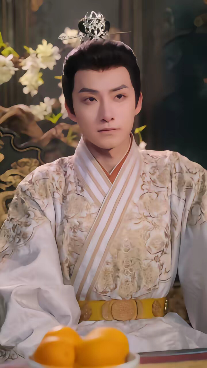 《寫崩皇帝人設後，我被他讀心了》劇照