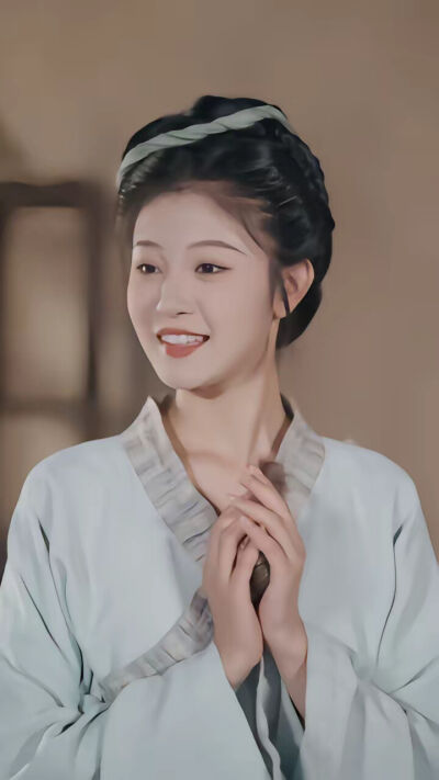 《灵泉空间：劝寡母分家后养大弟妹》剧照
