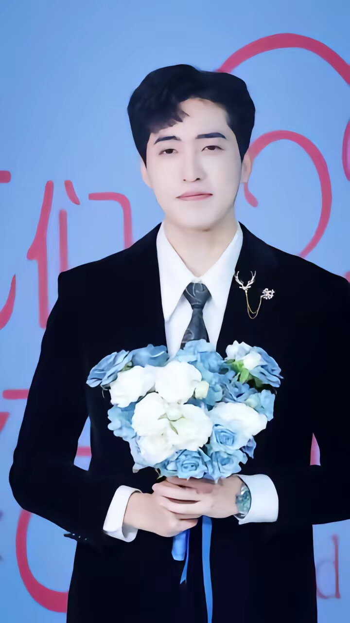 《她帶著火回來》劇照