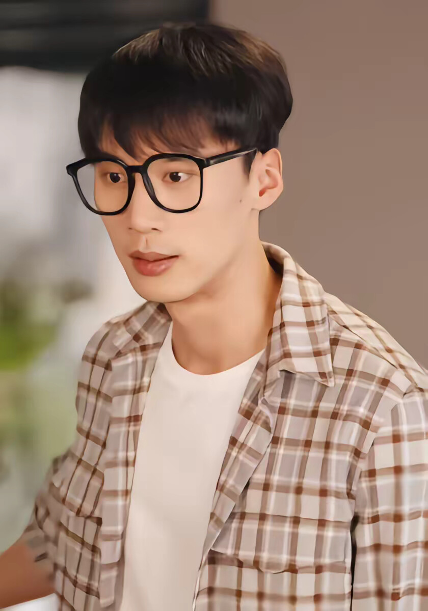 《發錯表白情話，女老闆要跟我領證》劇照