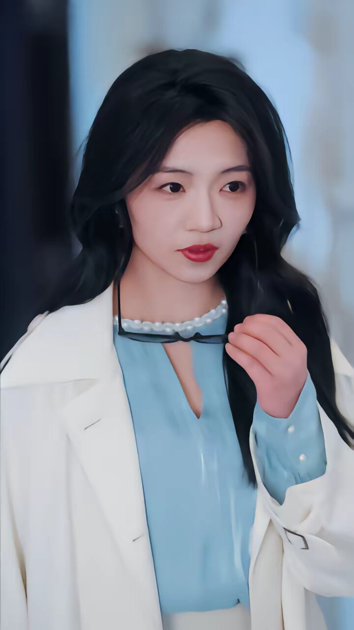 《小嬌妻眼一紅，冷麵教授輕聲哄》劇照