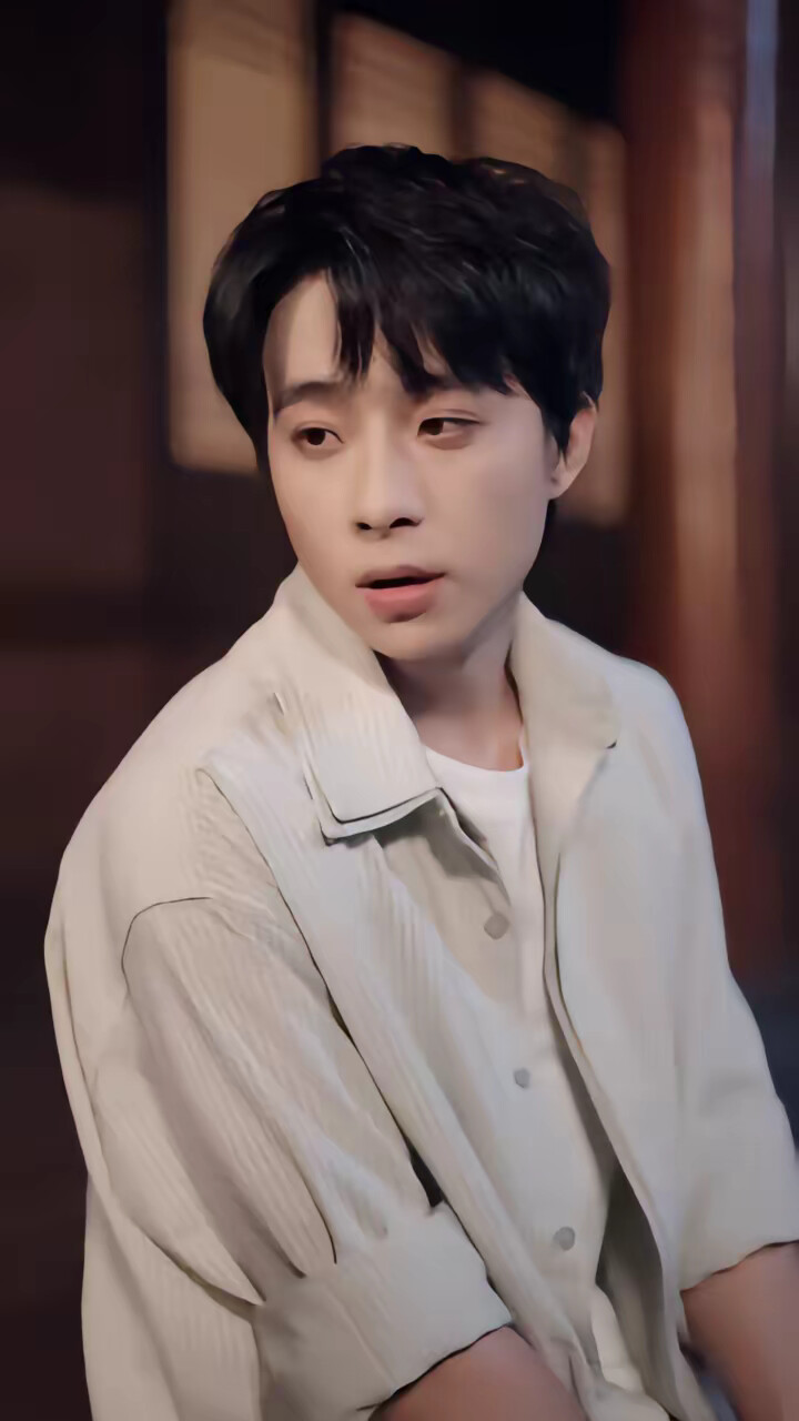 《穿越靠銅鏡，中二青年的跨世冒險》劇照