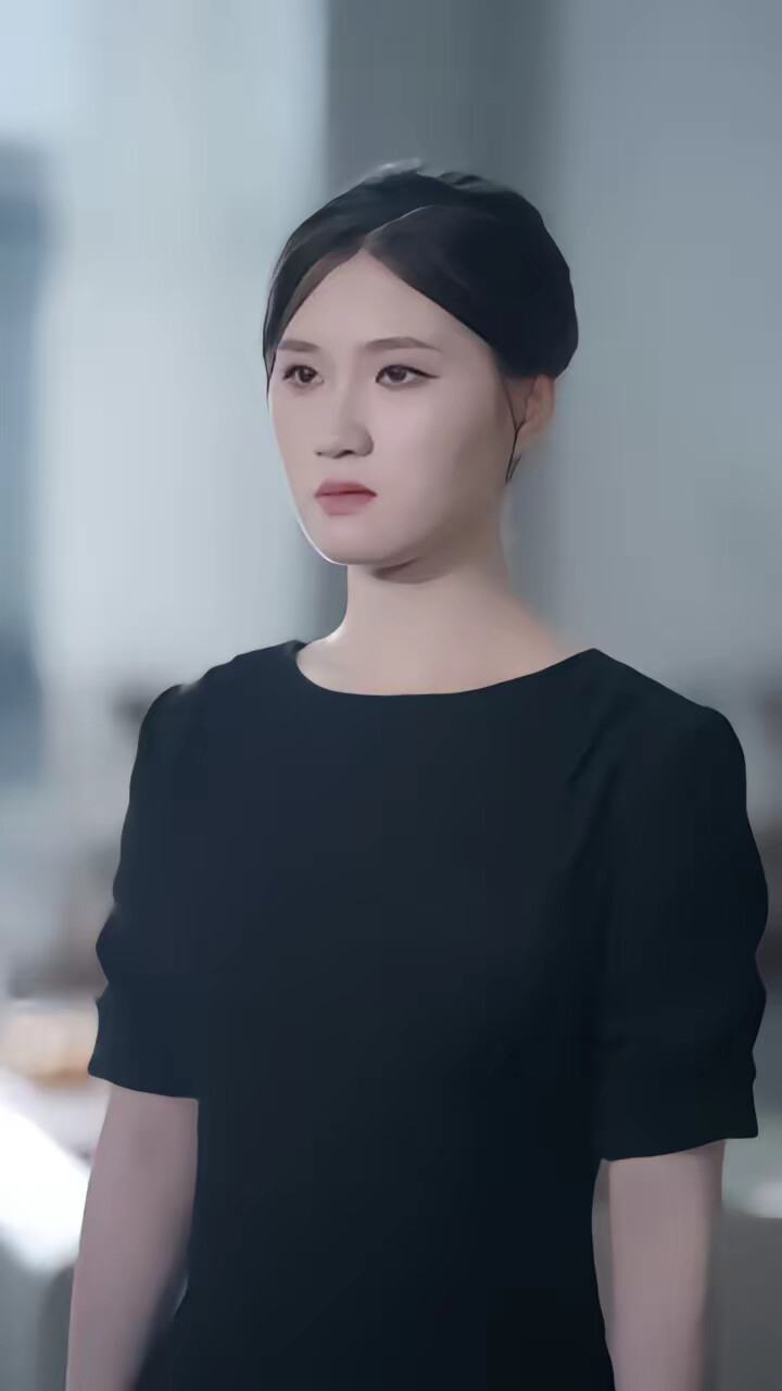 《囚籠裡的白玫瑰》劇照