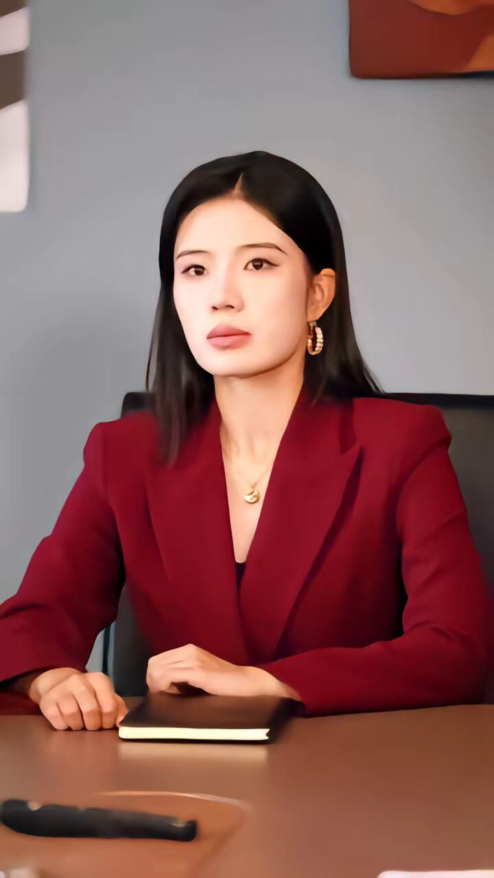 《發錯表白情話，女老闆要跟我領證》劇照