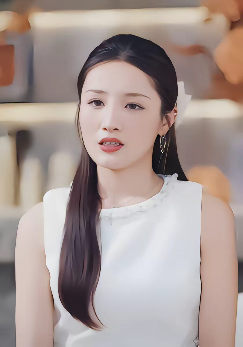 《她帶著火回來》劇照