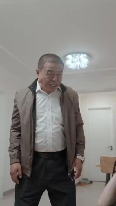 《寒門逆襲坐擁財富》劇照
