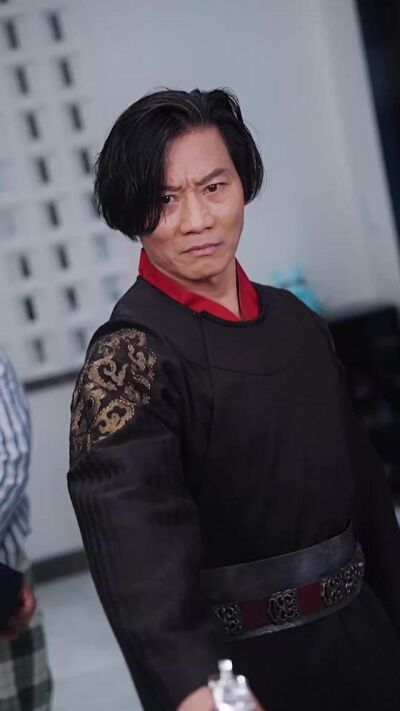 《一覺醒來家裡住滿古人》劇照