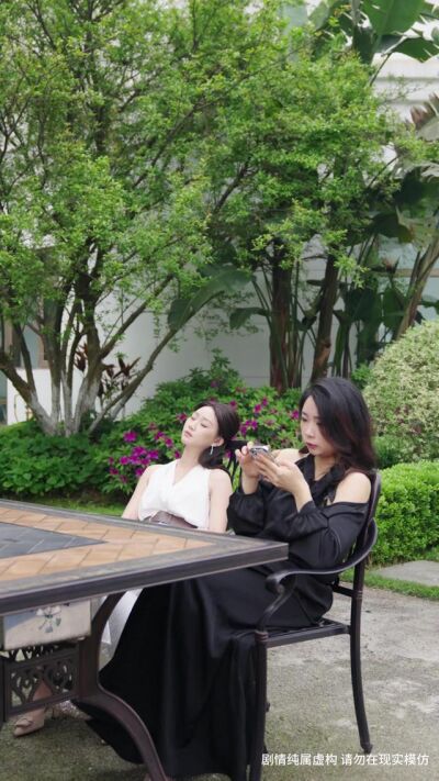 《離婚後，我繼承了上億遺產》劇照