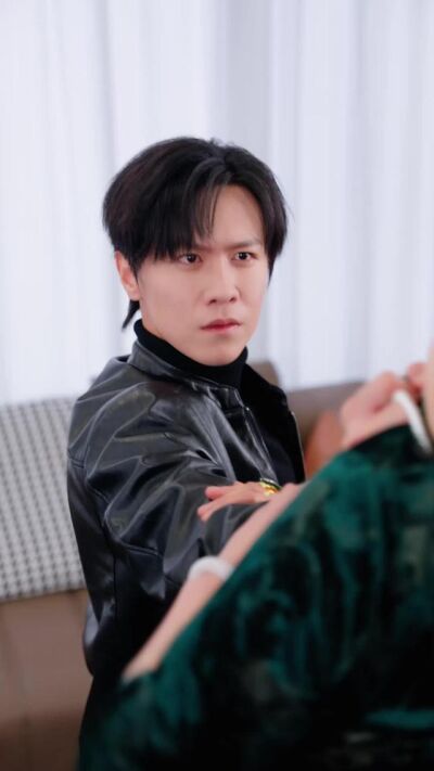 《妻心如铁，我转身离婚修仙》剧照