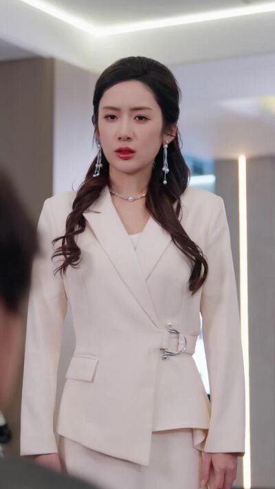 《妻心如铁，我转身离婚修仙》剧照