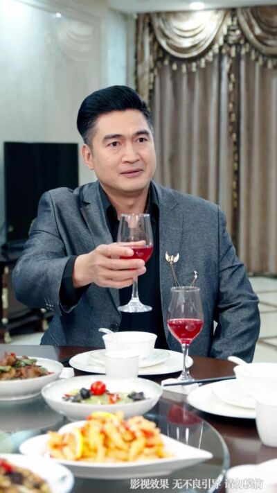 《人到中年，才發現我竟是真少爺》劇照