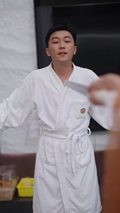 《一覺醒來家裡住滿古人》劇照