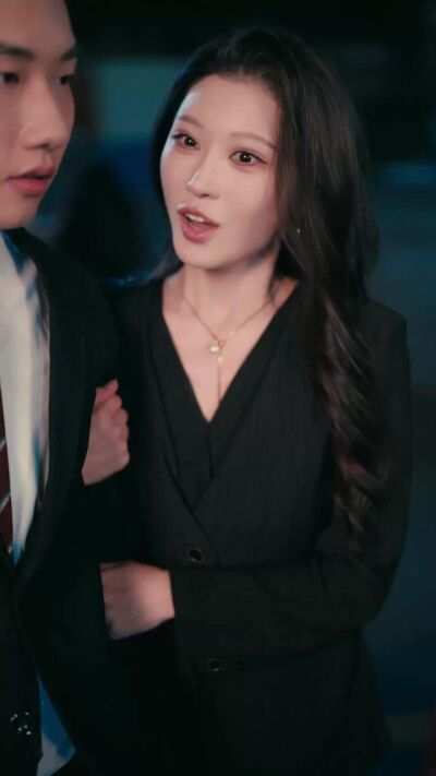 《偷聽我心聲後，美女總裁繃不住了》劇照