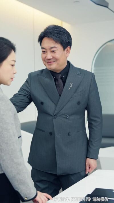 《人到中年，才發現我竟是真少爺》劇照