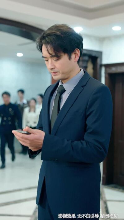 《人到中年，才發現我竟是真少爺》劇照