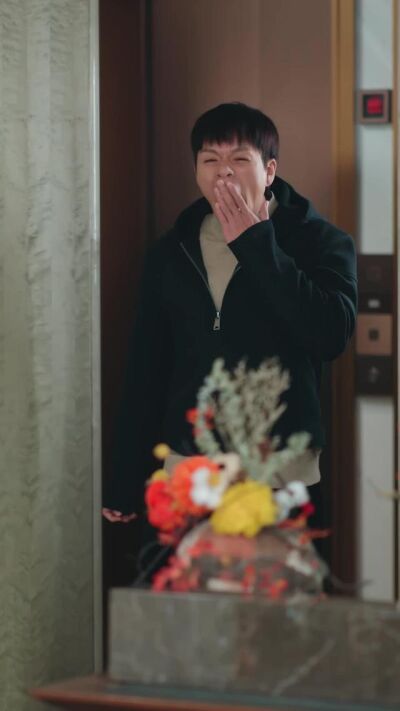 《無敵保鏢，高冷校花愛上我》劇照