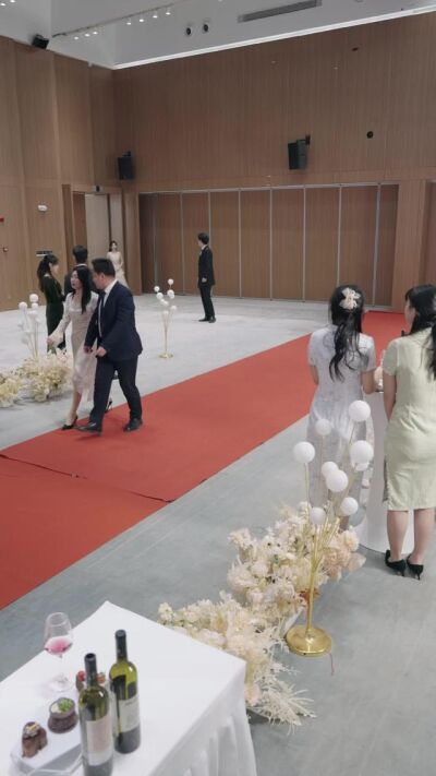 《未來預報：發財要低調》劇照